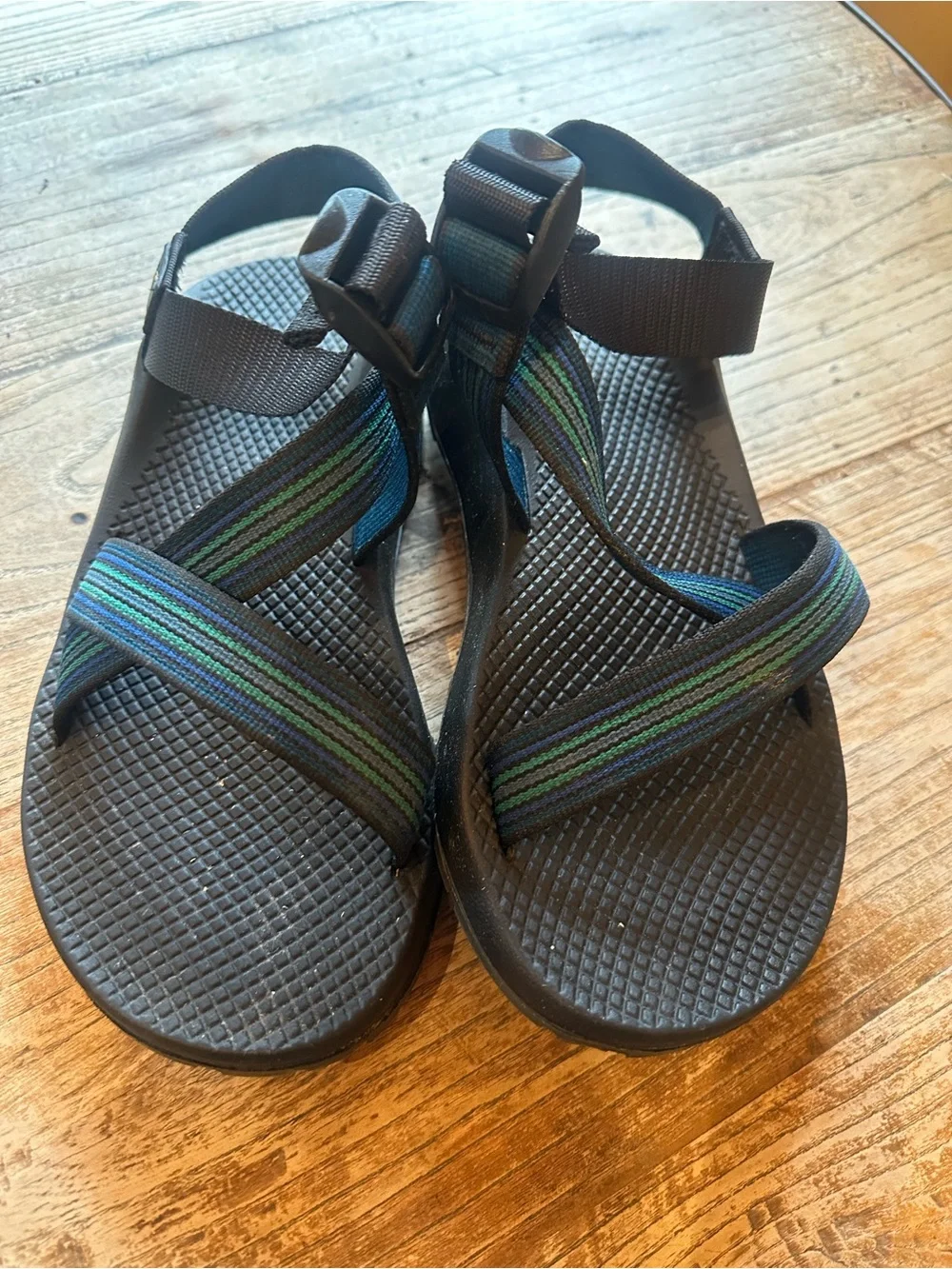 Chaco River Hiking 🥾 sandal men’s size 8 woman’s 9.5